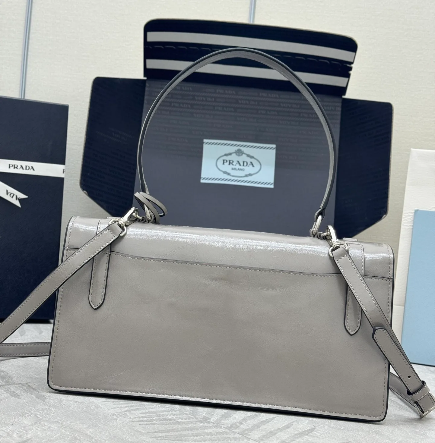 Классические Сумки Женские Prada 11462450
