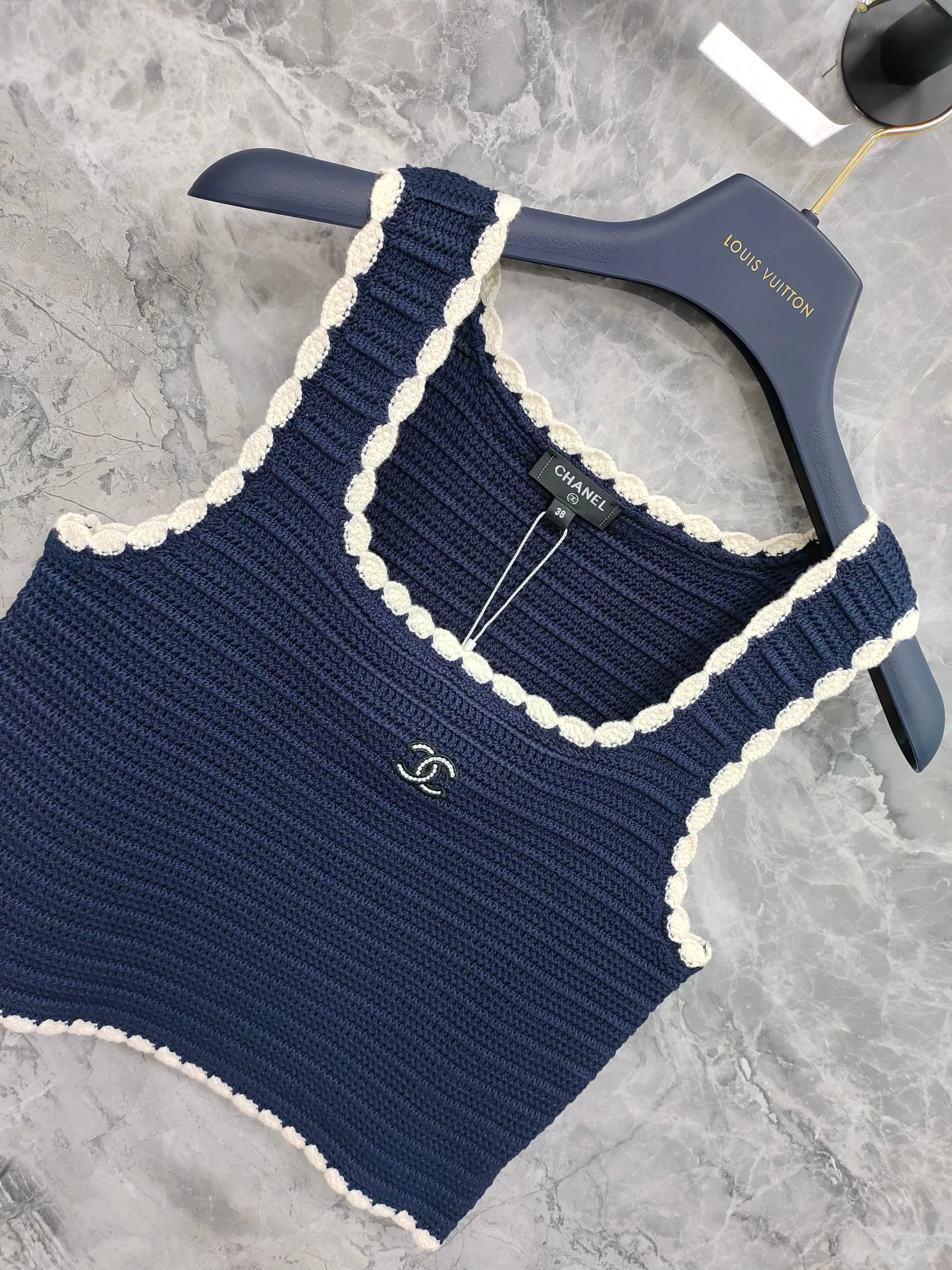 Жилеты Женские Chanel 13314358