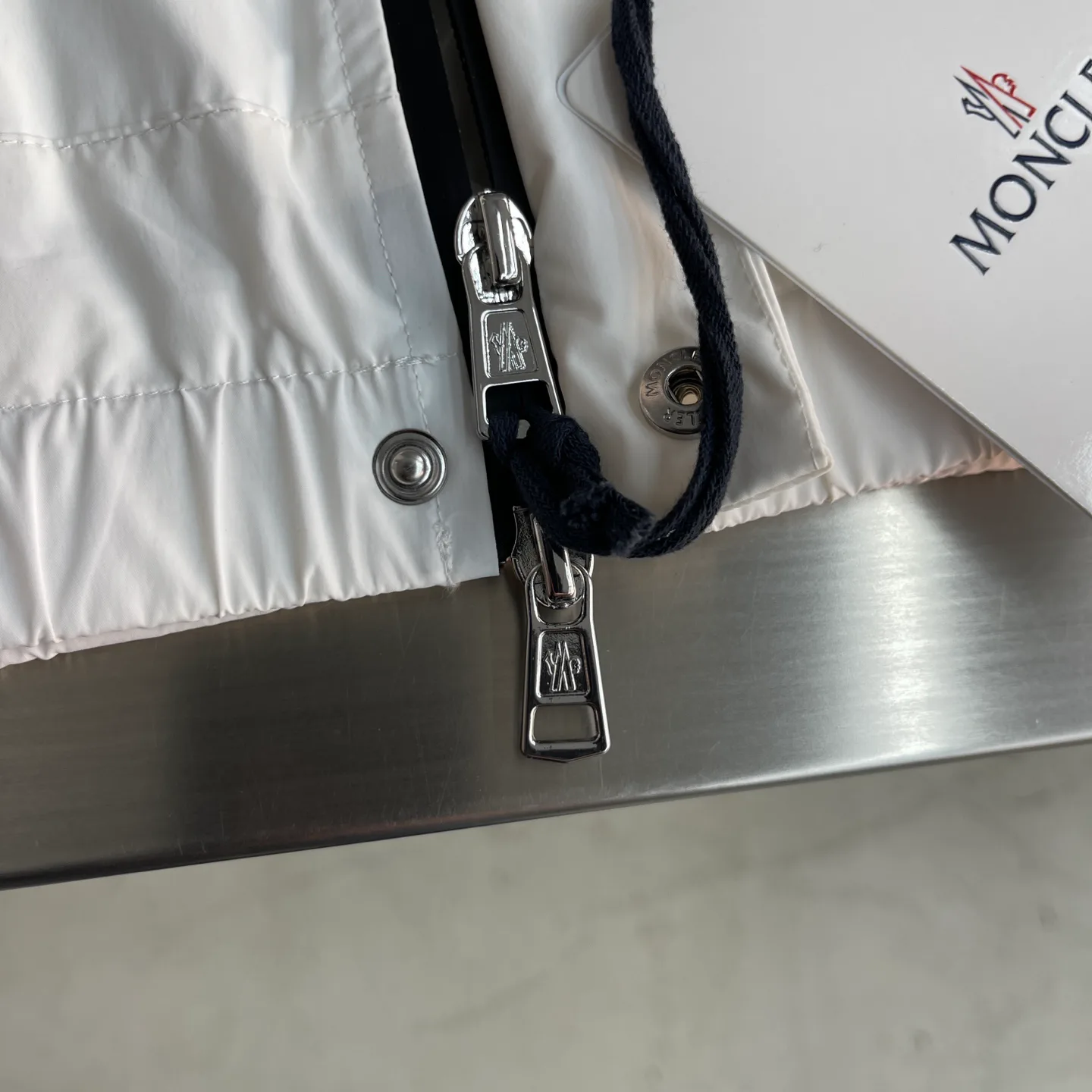 Куртки И Пуховики Мужские Moncler 9596379