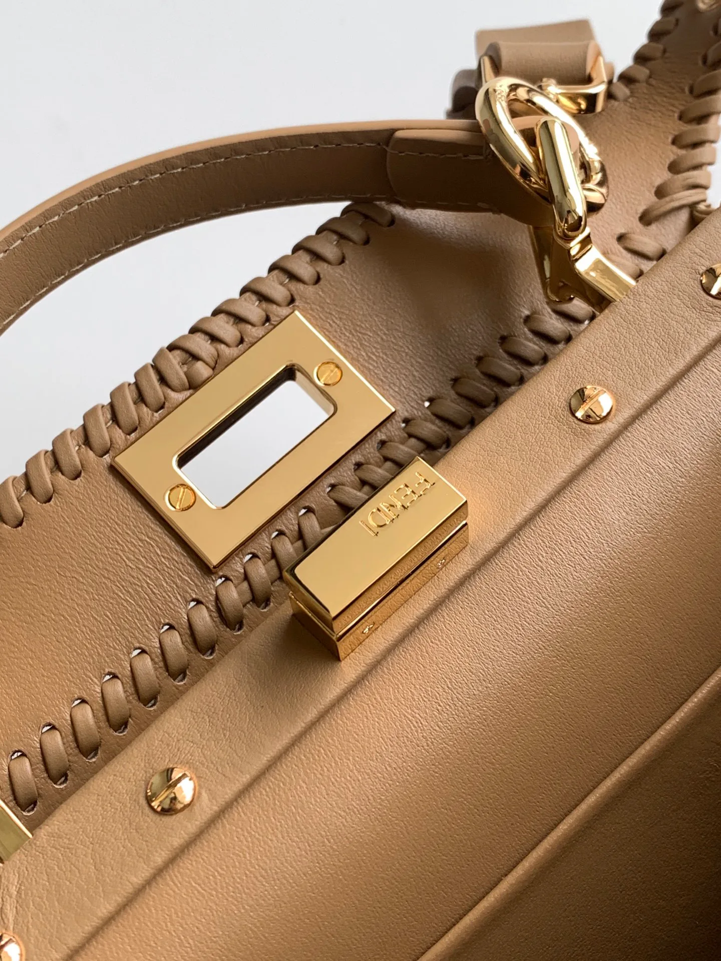 Классические Сумки Женские Fendi 13234484