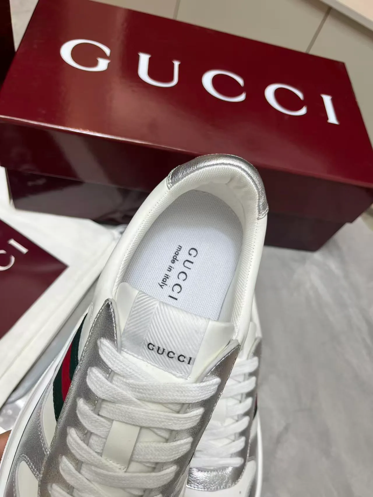 Кроссовки Женские Gucci 17620412