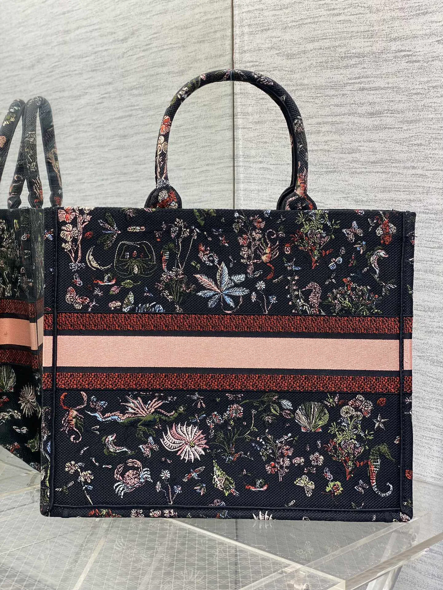 Классические Сумки Женские Christian Dior 13227188