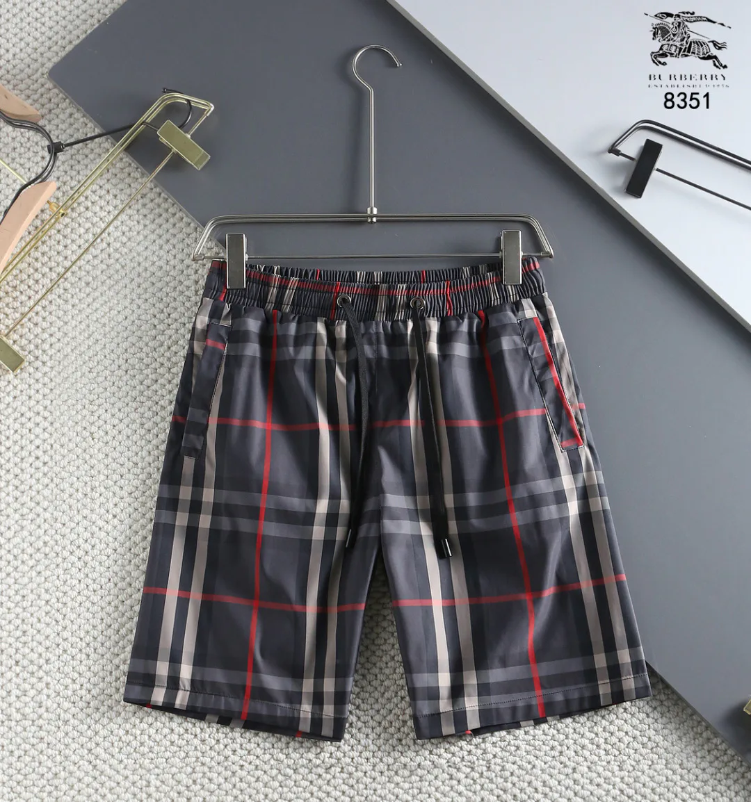 Шорты Мужские Burberry 18000496