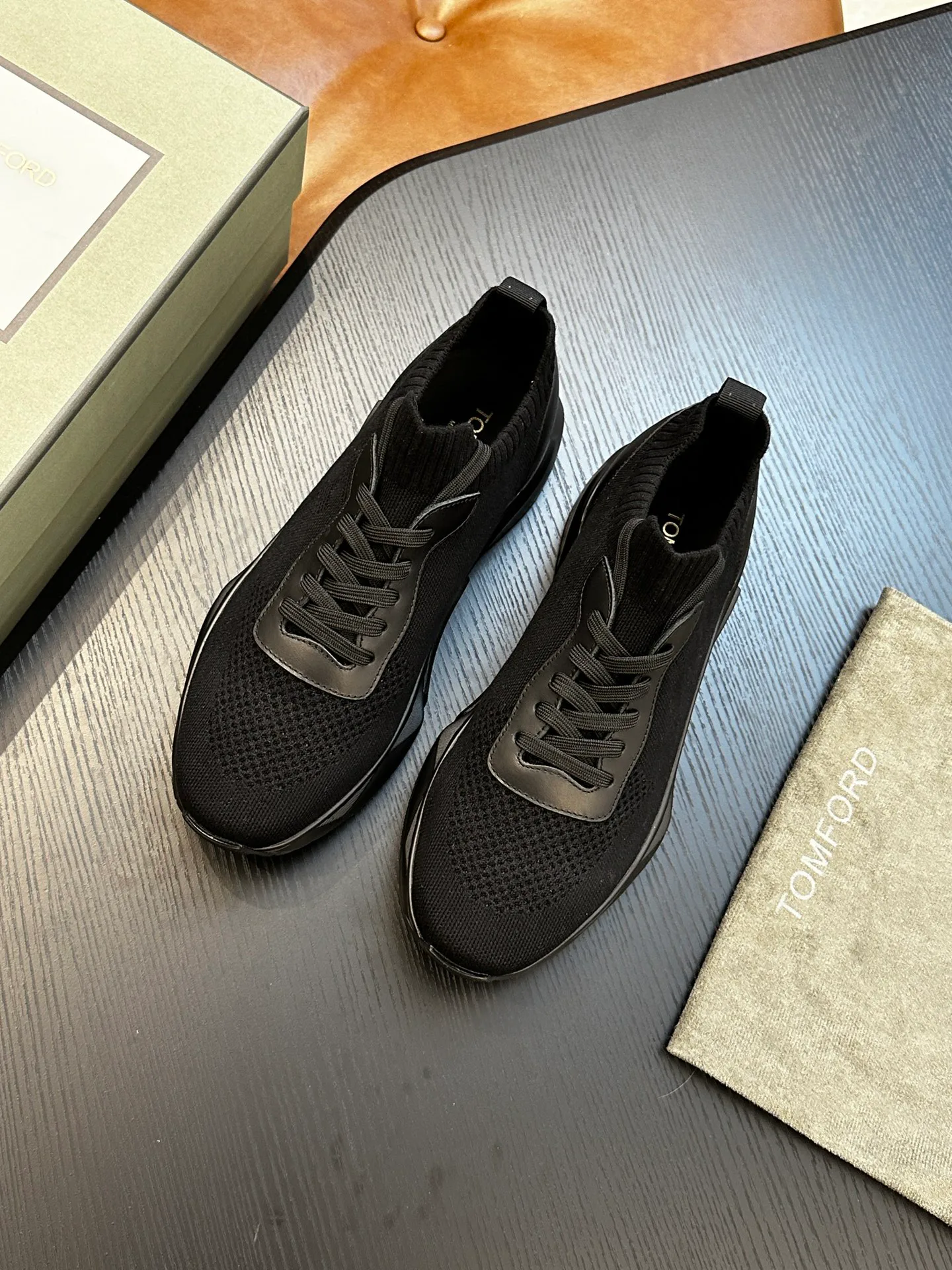 Кроссовки Мужские Tom Ford 18201508