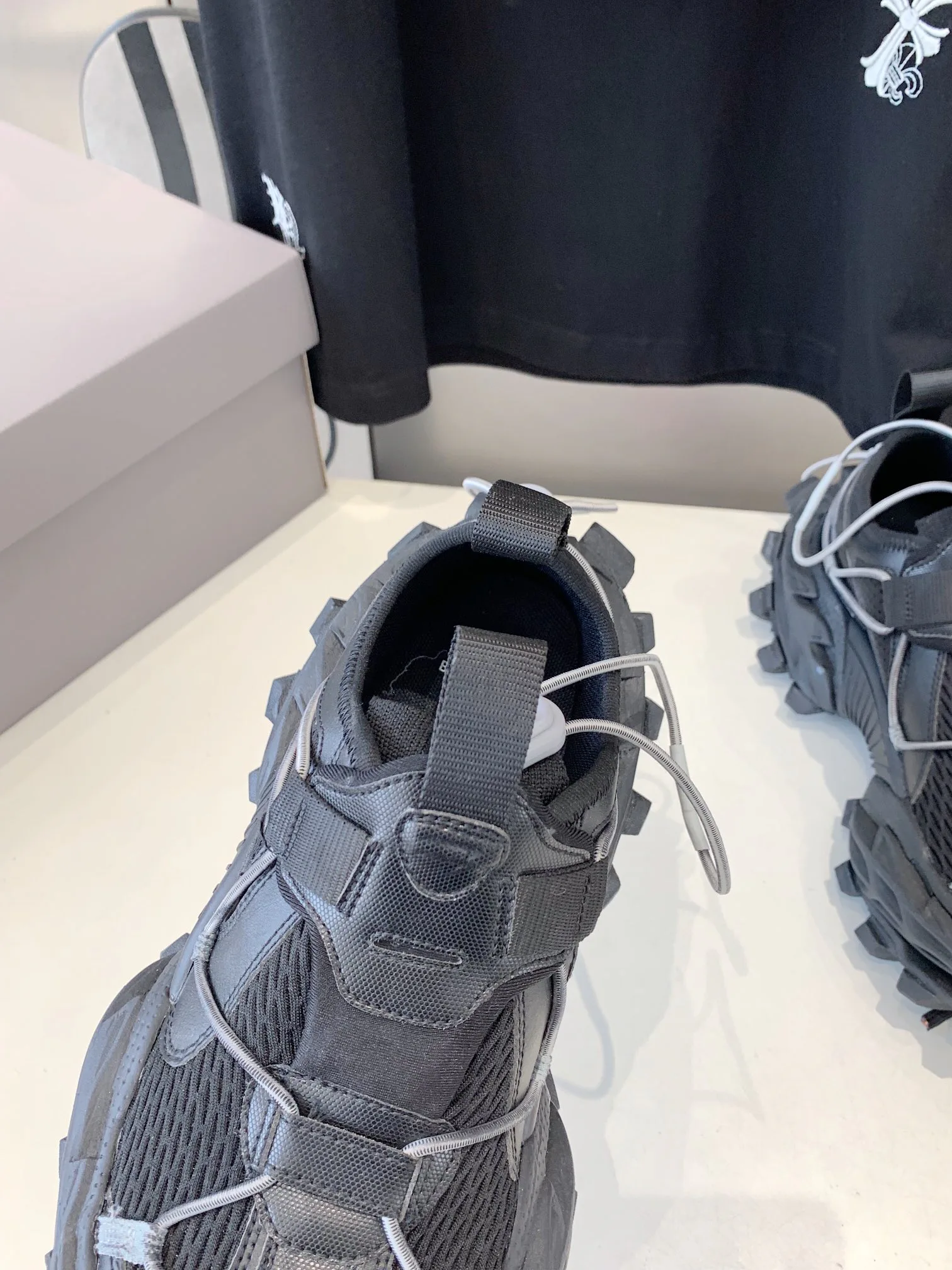 Кроссовки Женские Balenciaga 28235