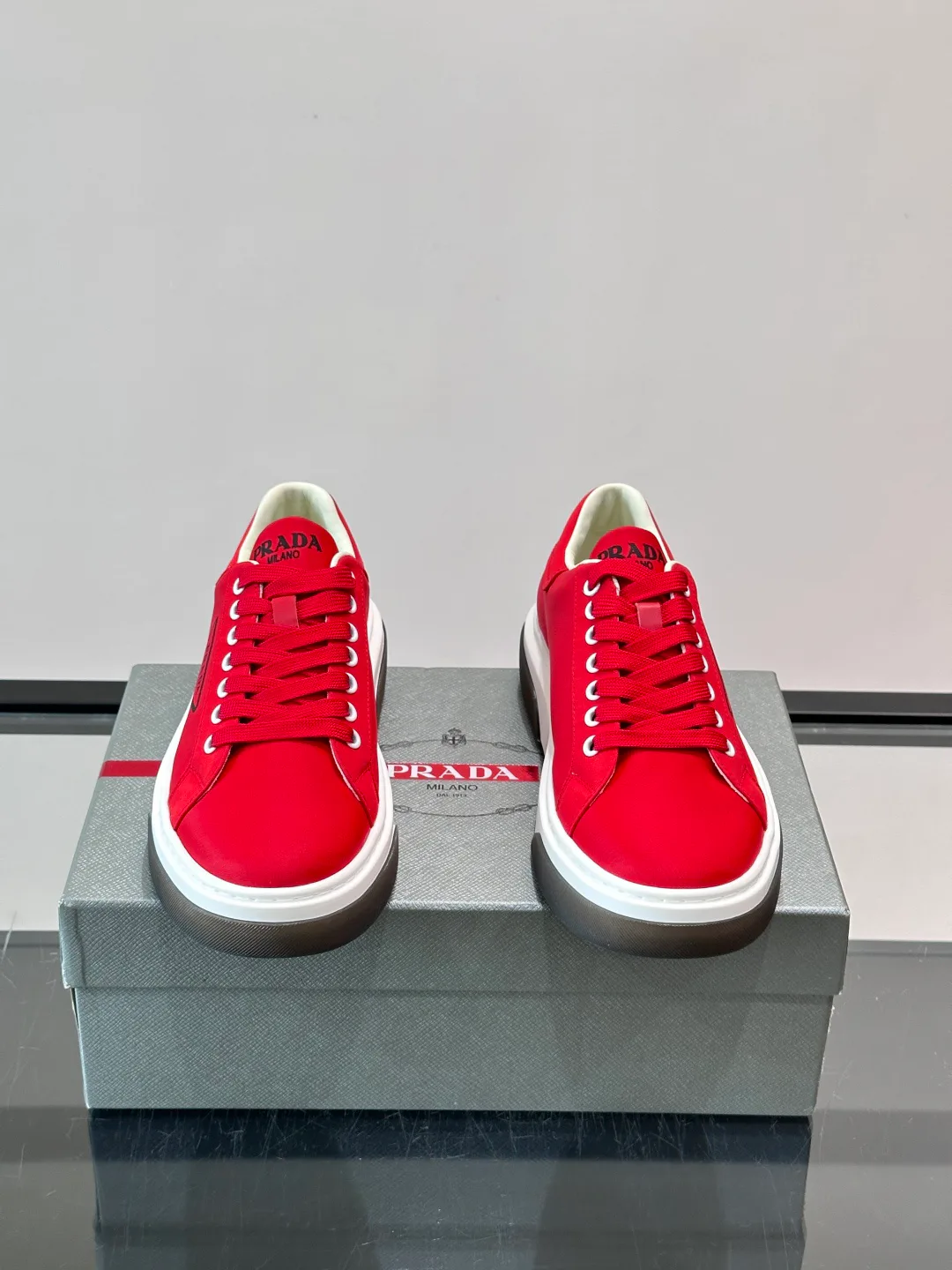 Кроссовки Мужские Prada 17913730