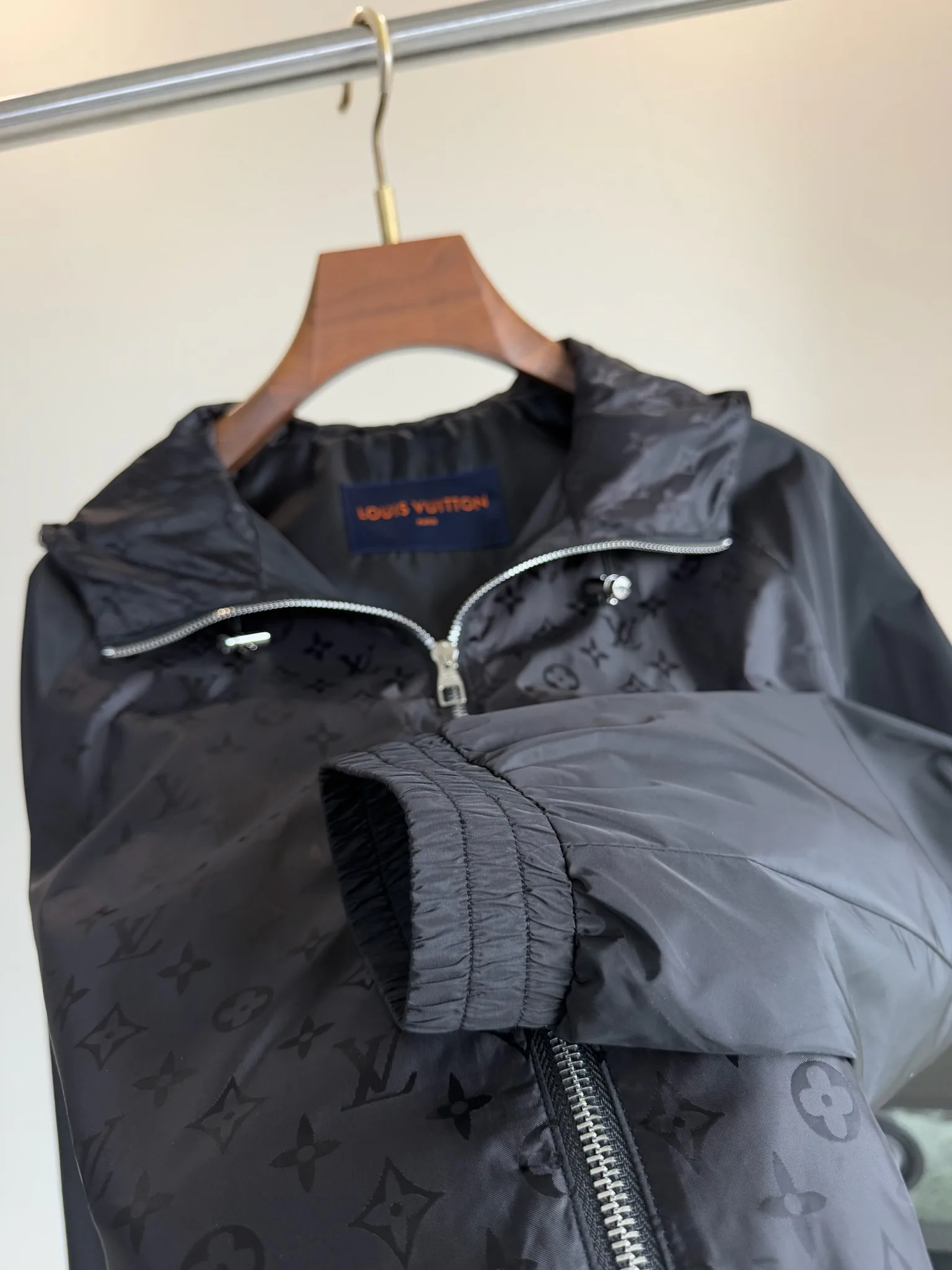 Куртки И Пуховики Мужские Louis Vuitton 12953193
