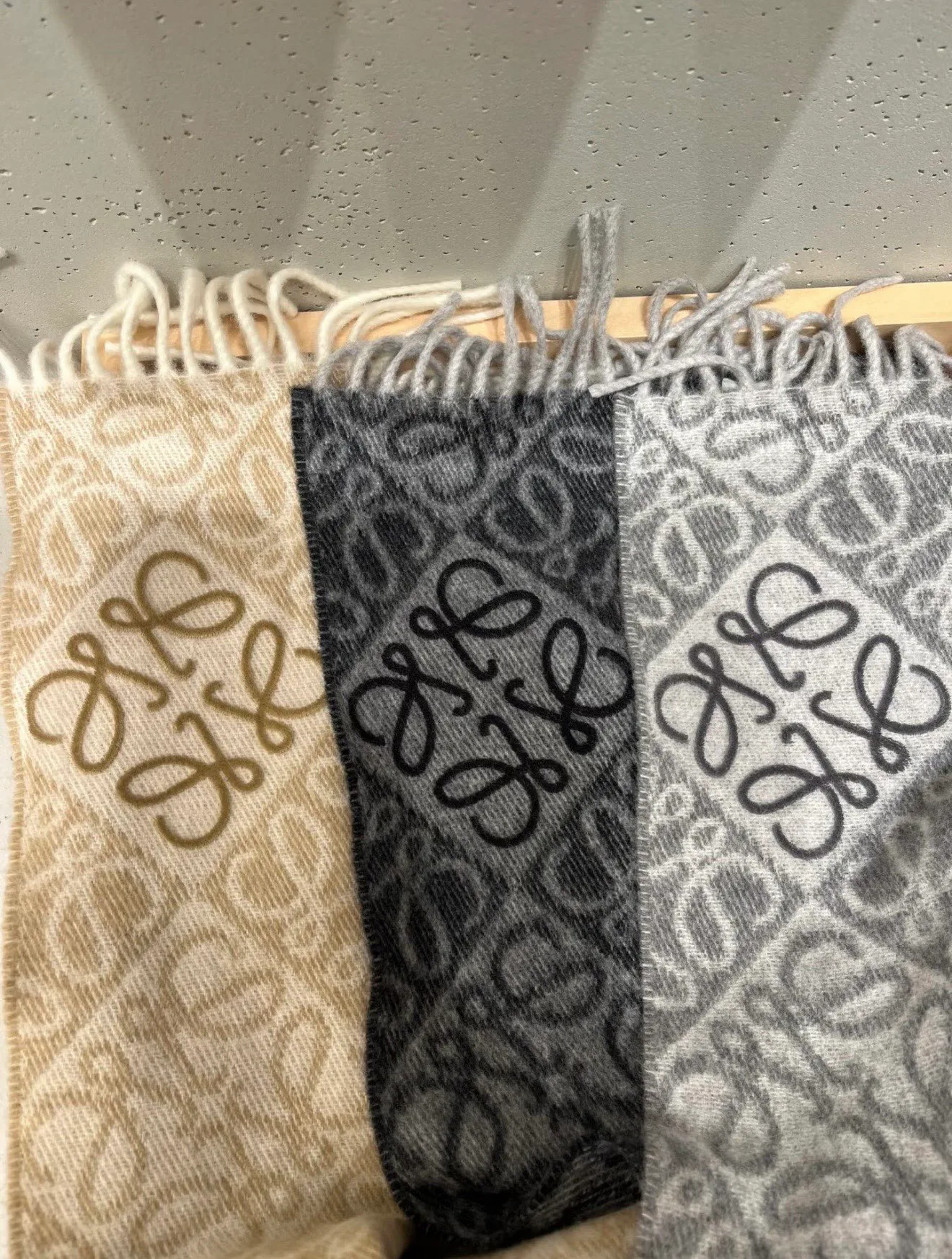 Шарфы Loewe 18574562