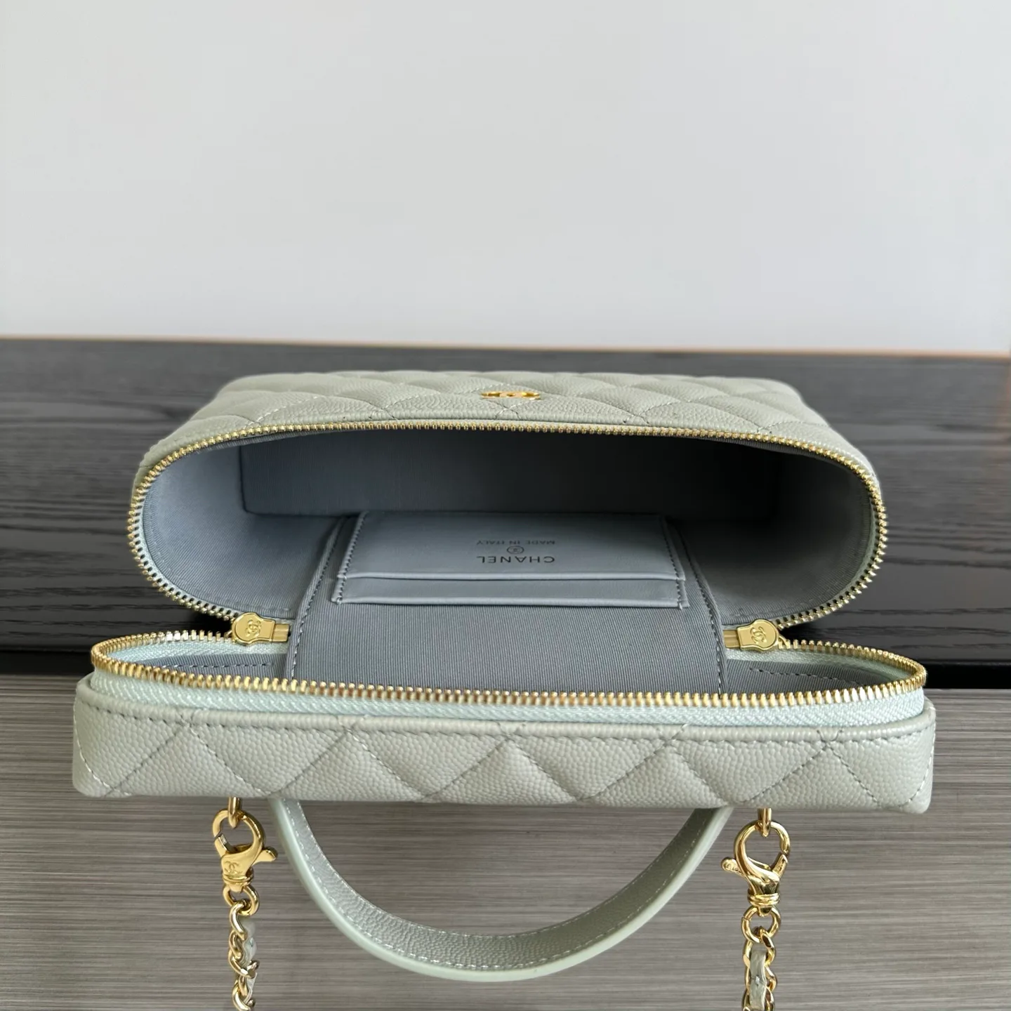 Классические Сумки Женские Chanel 18186211