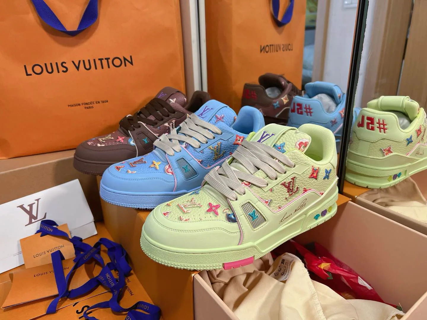 Кроссовки Женские Louis Vuitton 11696538