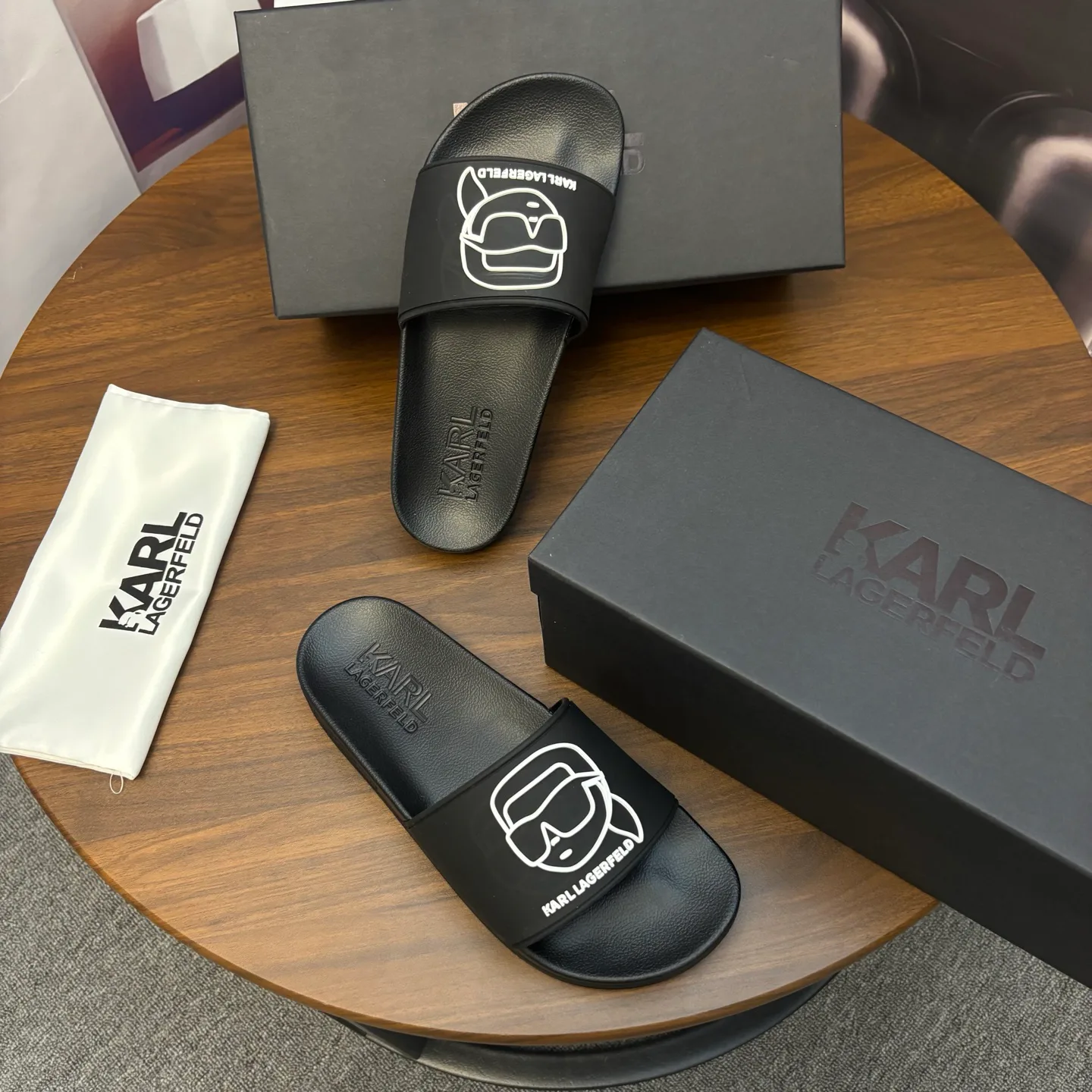 Шлепанцы Женские Karl Lagerfeld 11001555