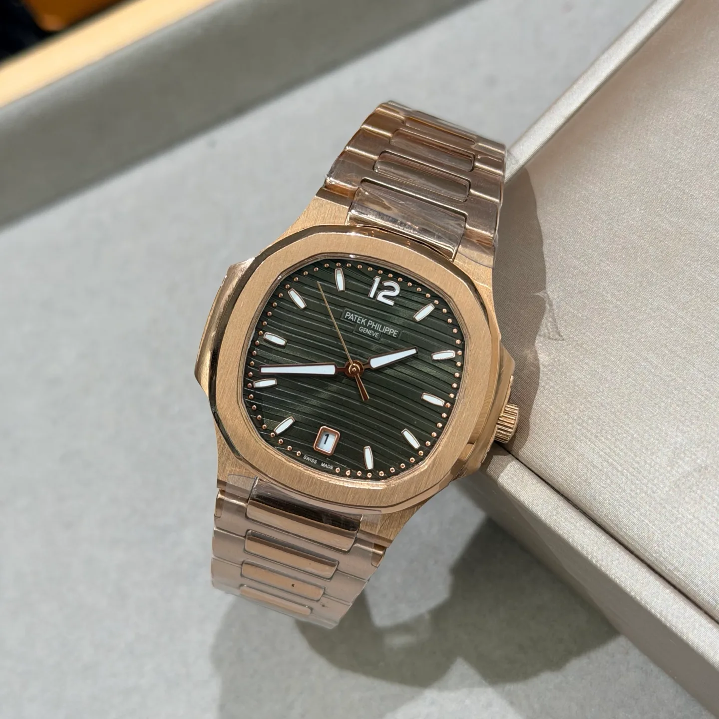 Часы Женские Patek Philippe 18362044