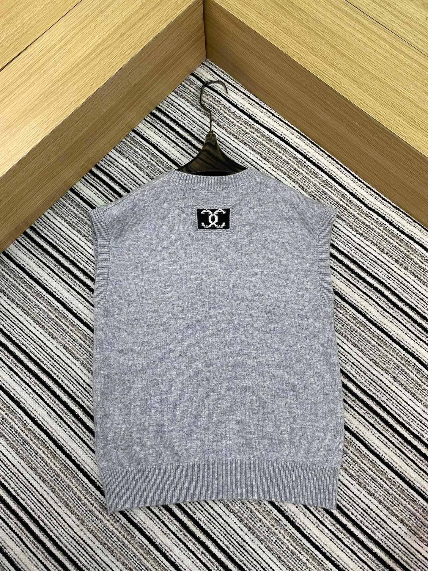 Жилеты Женские Chanel 2627066