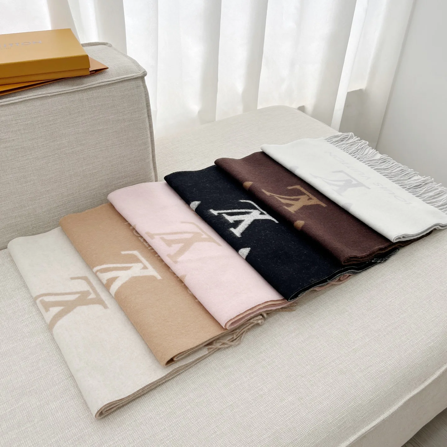 Шарфы Louis Vuitton 4851314