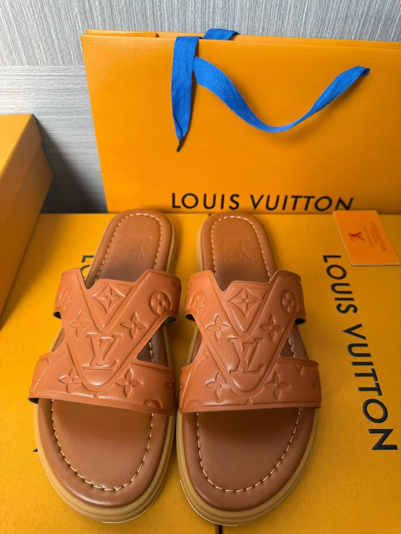 Шлепанцы Женские Louis Vuitton 1310631