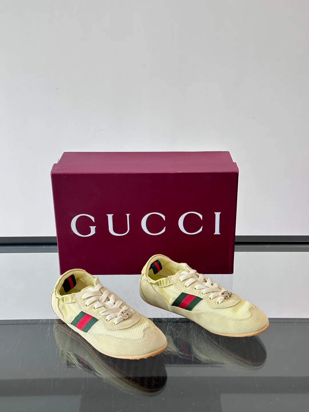 Кроссовки Женские Gucci 836281