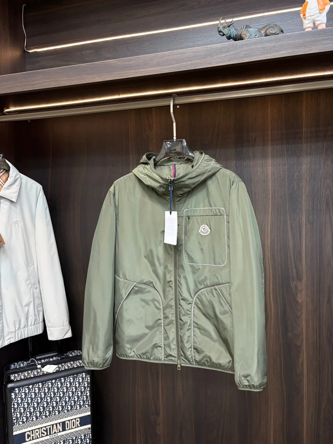 Куртки И Пуховики Женские Moncler 18157297