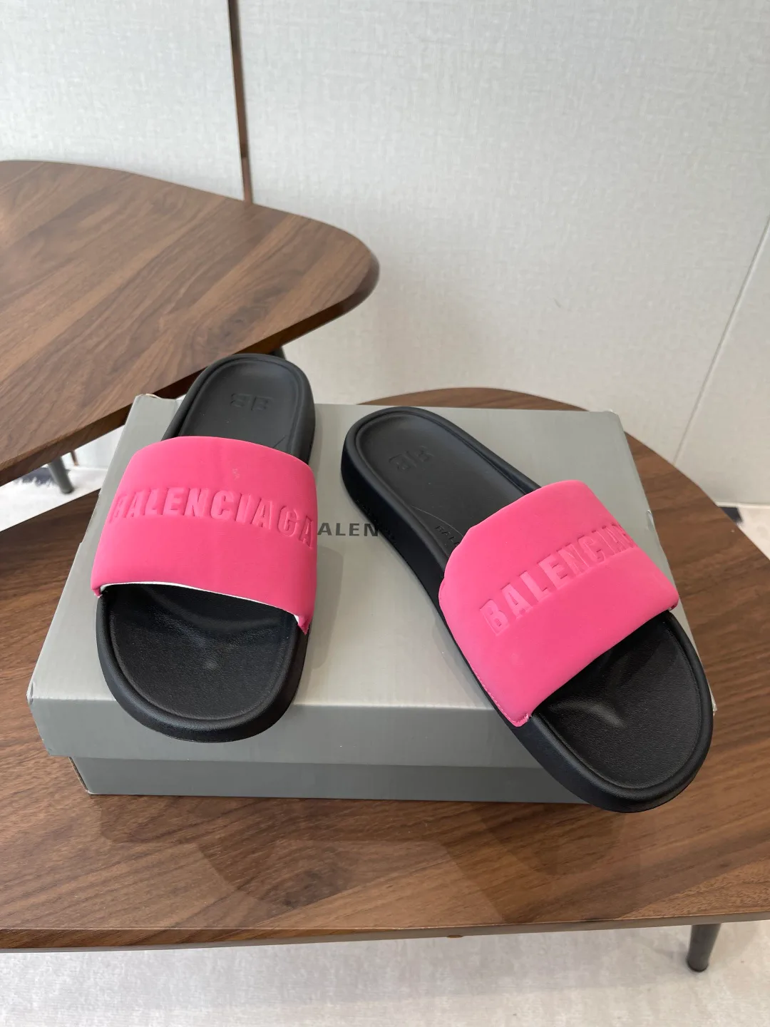 Шлепанцы Женские Balenciaga 11428075