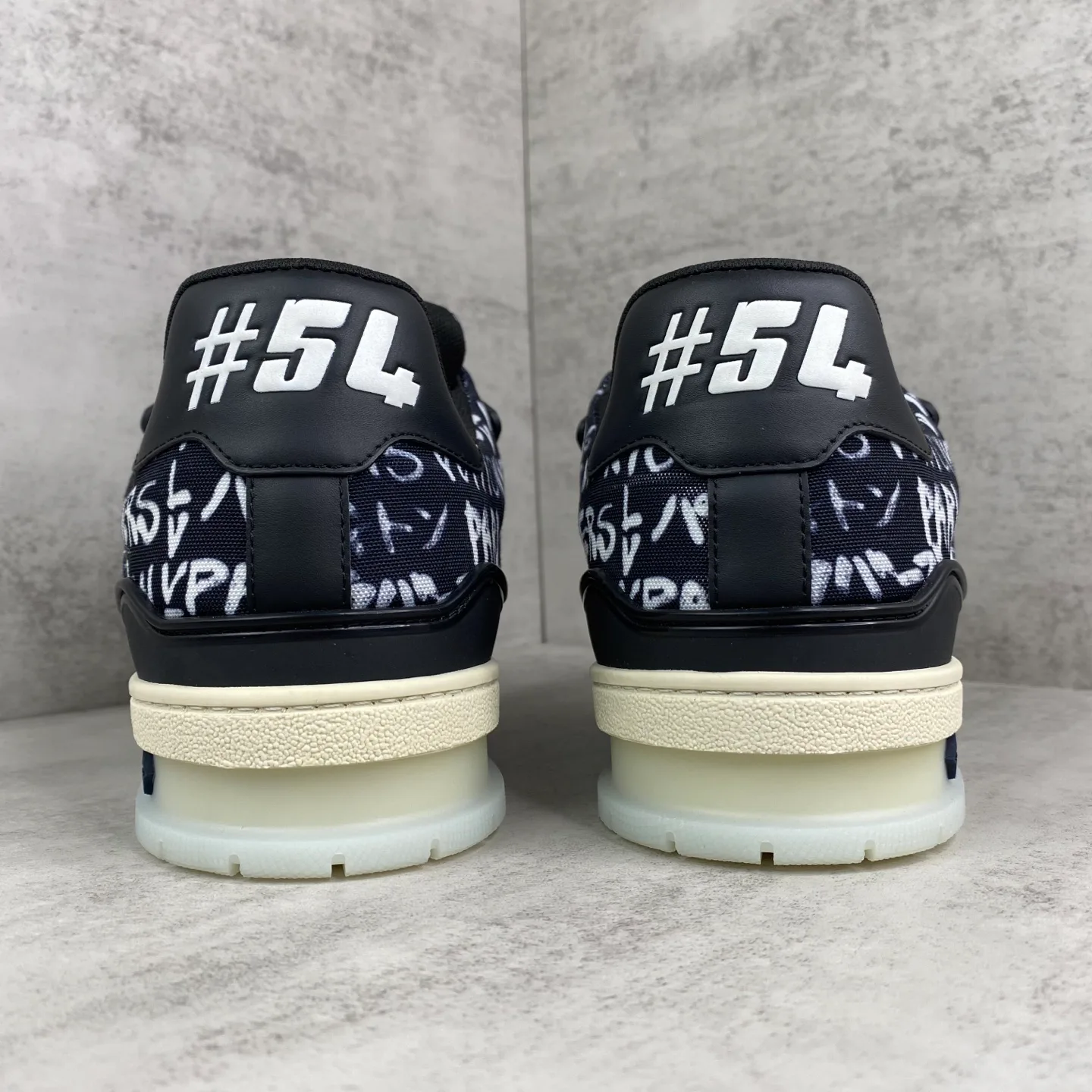 Кроссовки Женские Louis Vuitton 275324