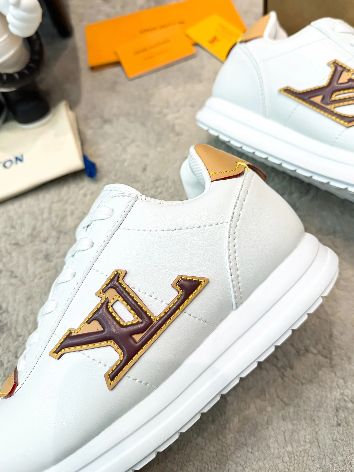 Кроссовки Женские Louis Vuitton 9158846