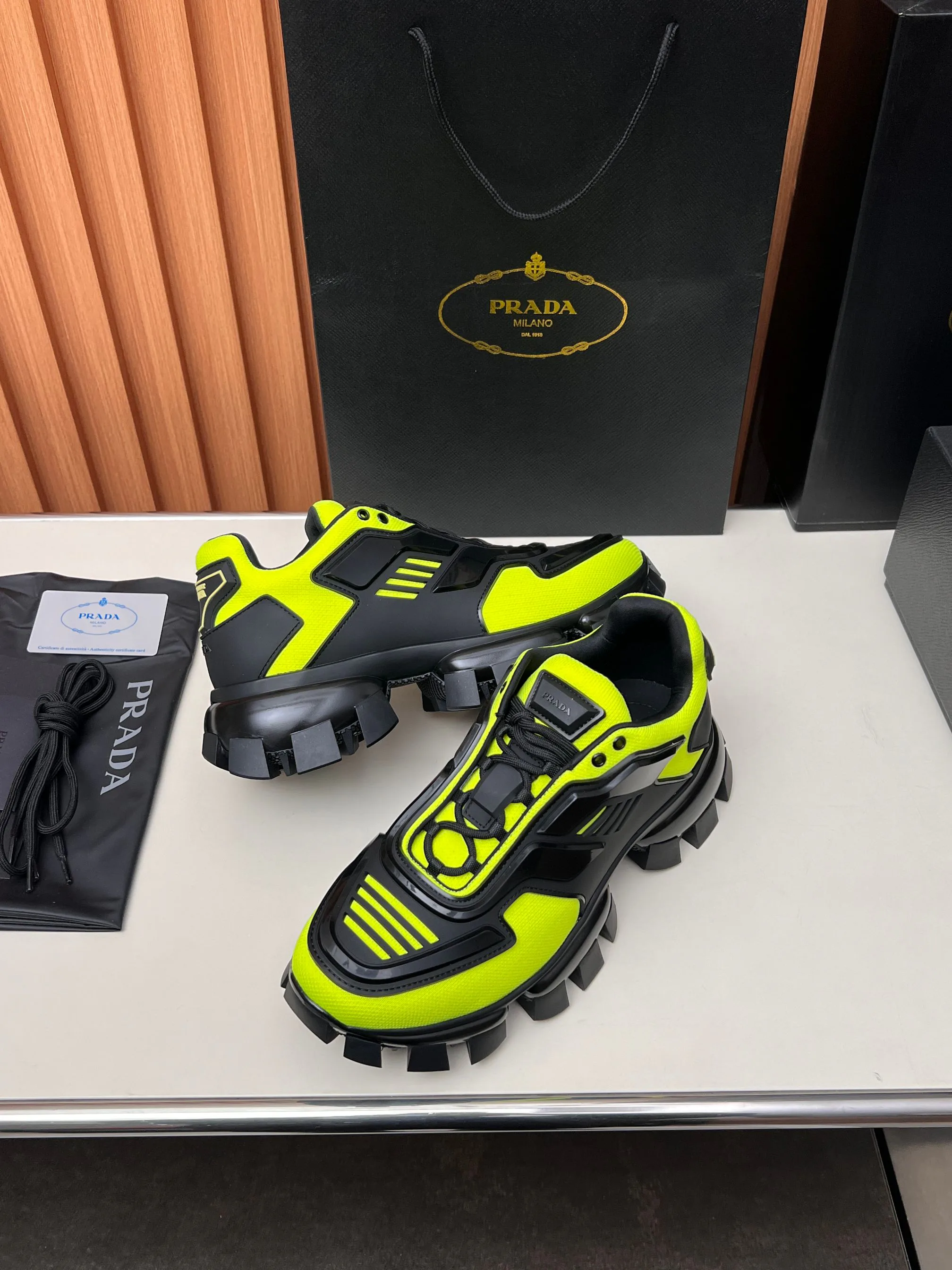 Кроссовки Женские Prada 881683