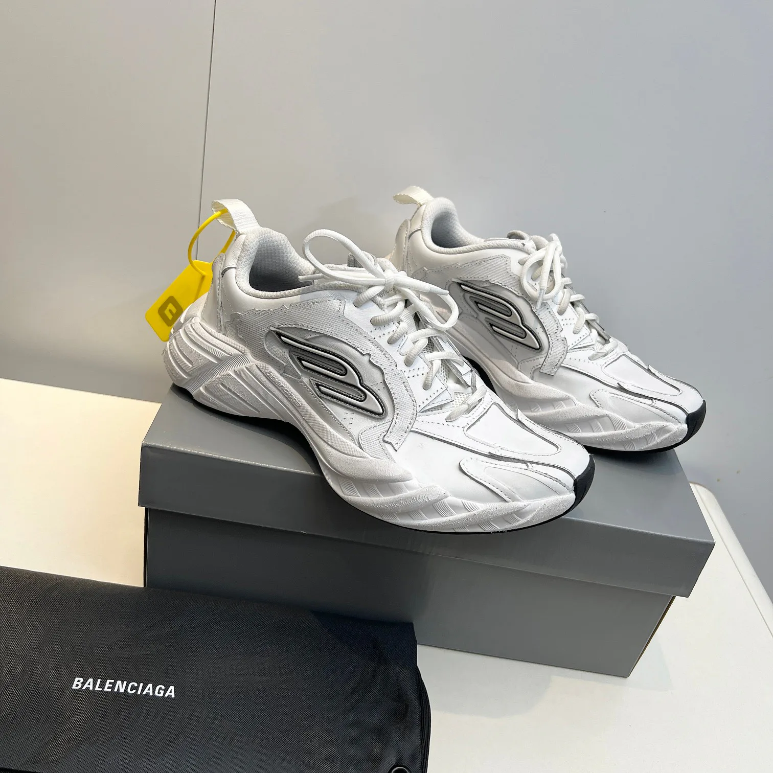 Кроссовки Женские Balenciaga 6428083