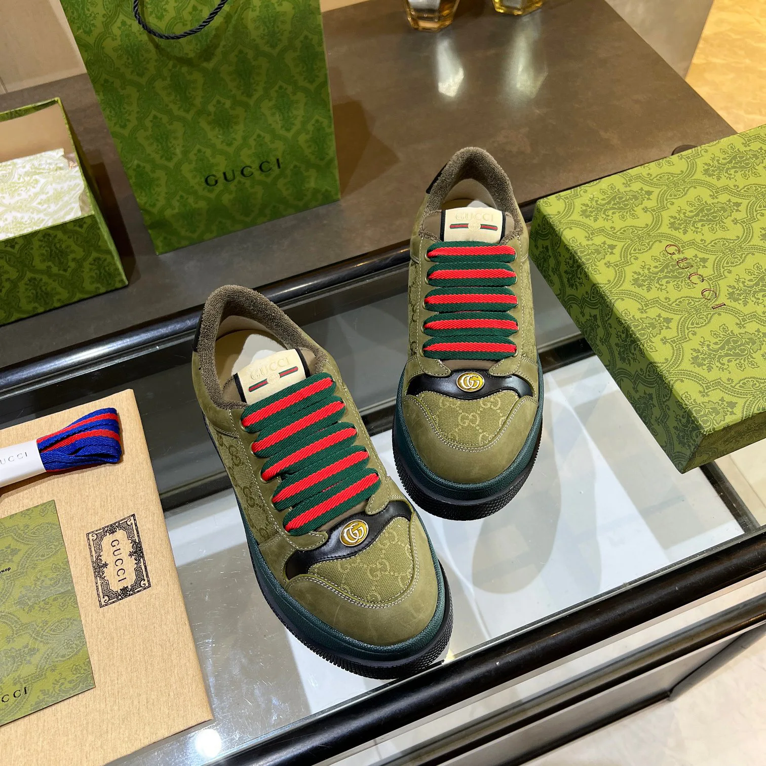 Кроссовки Женские Gucci 17955439
