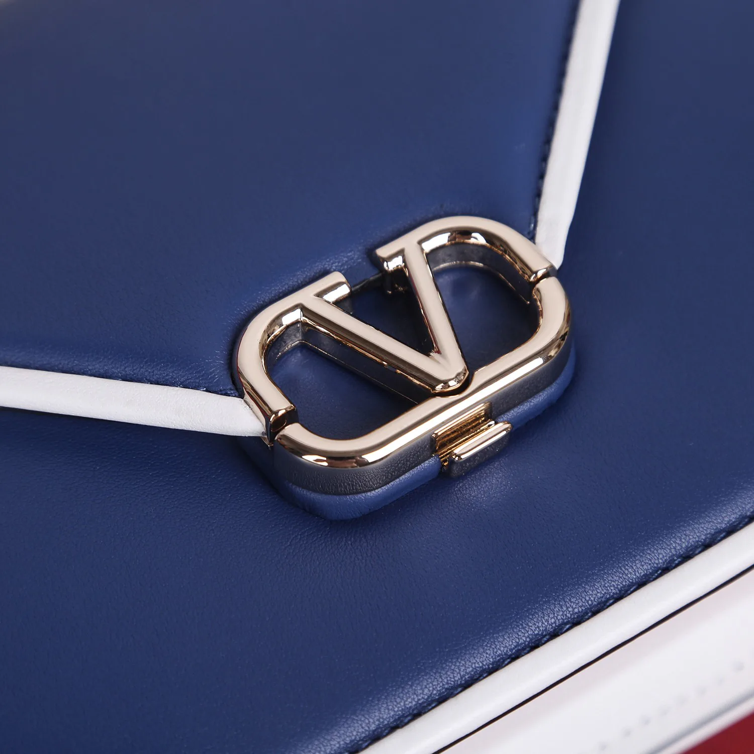 Сумки На Ремне Женские Valentino 4127