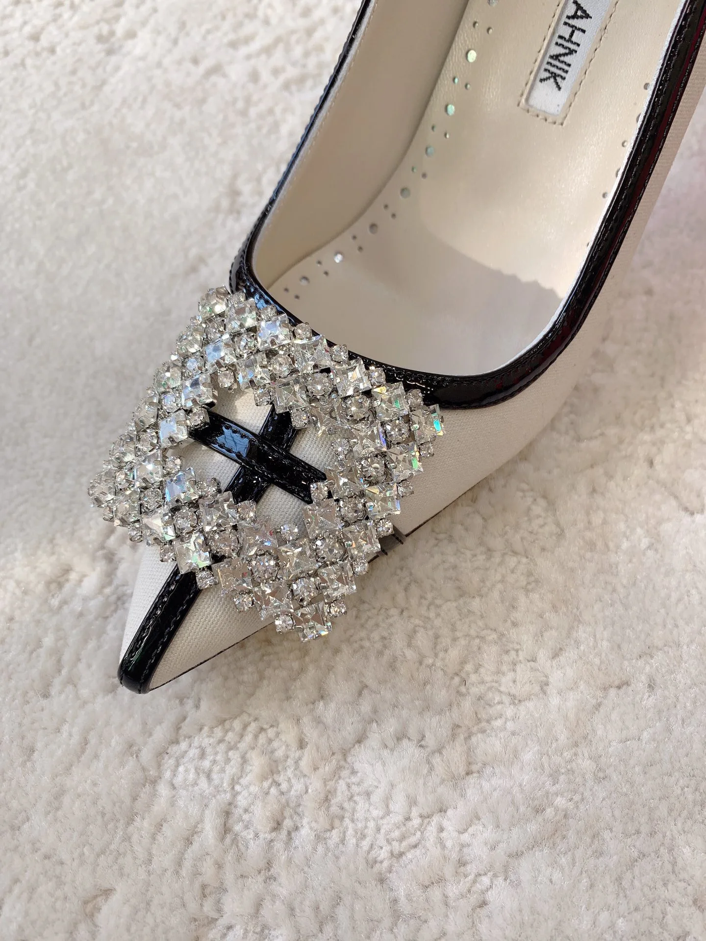 Туфли Женские Manolo Blahnik 18698274