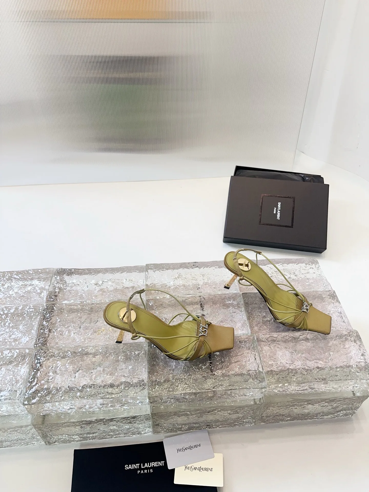 Босоножки Женские Saint Laurent 11278238