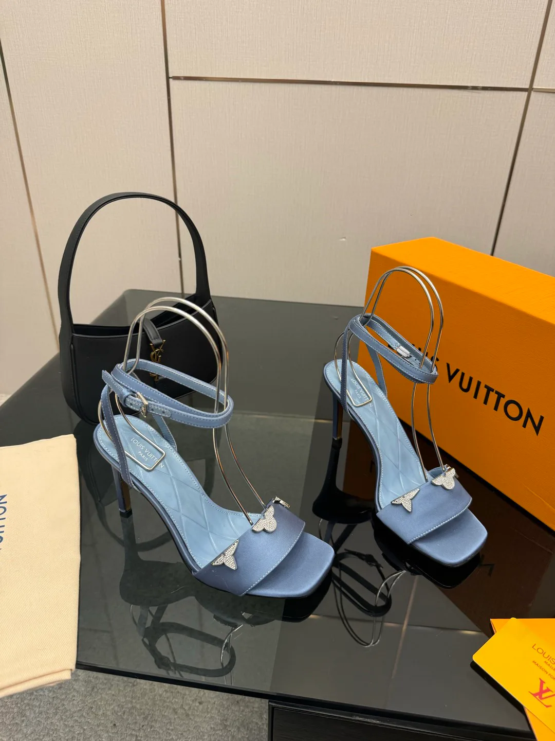 Босоножки Женские Louis Vuitton 5052036