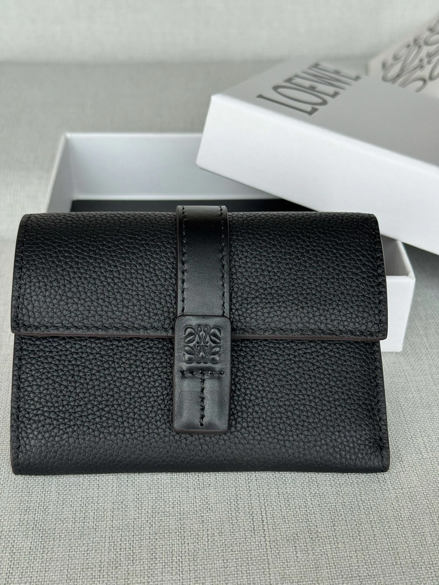 Клатчи Женские Saint Laurent 13339556