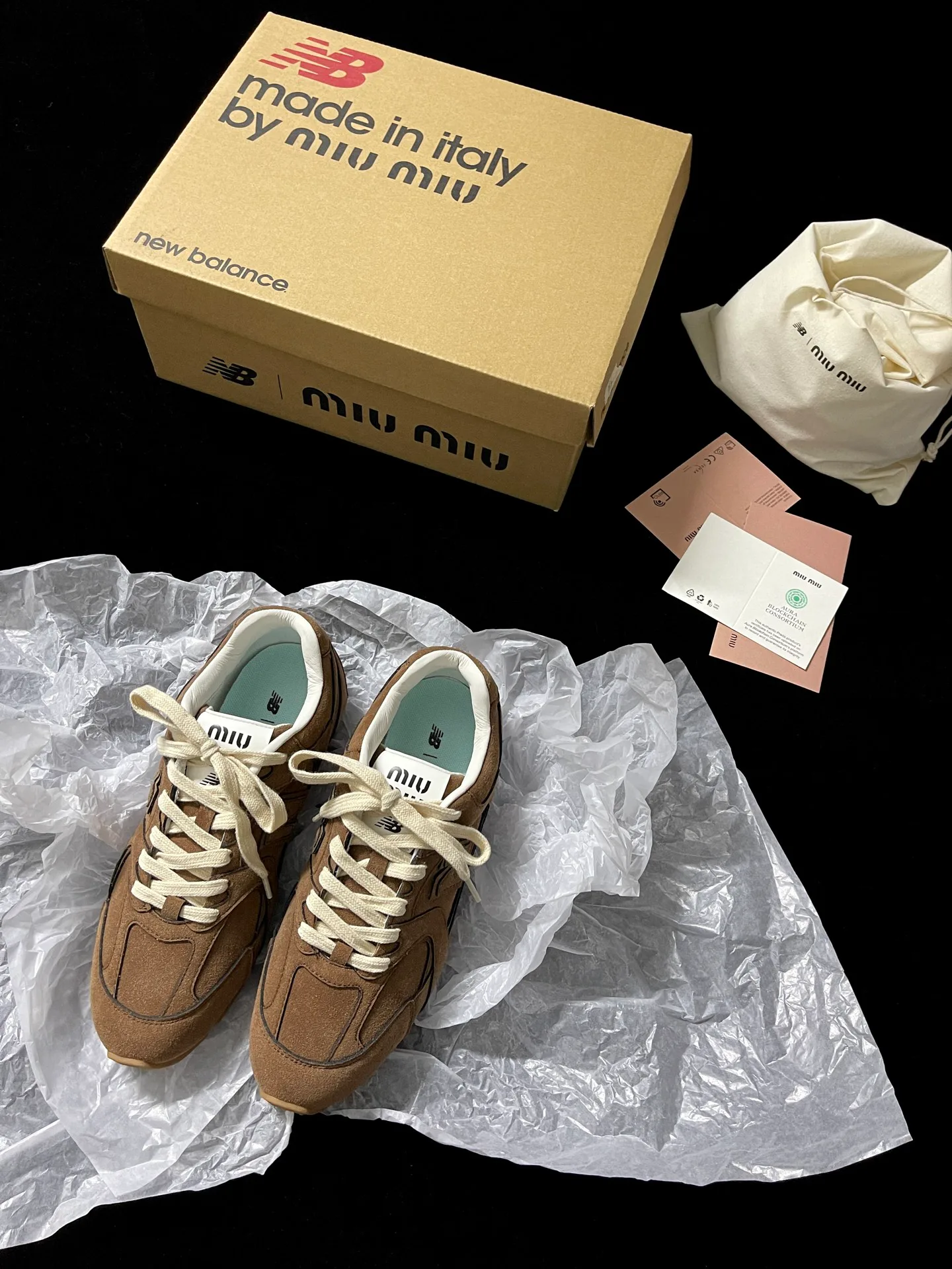 Кроссовки Женские Miu Miu 13411