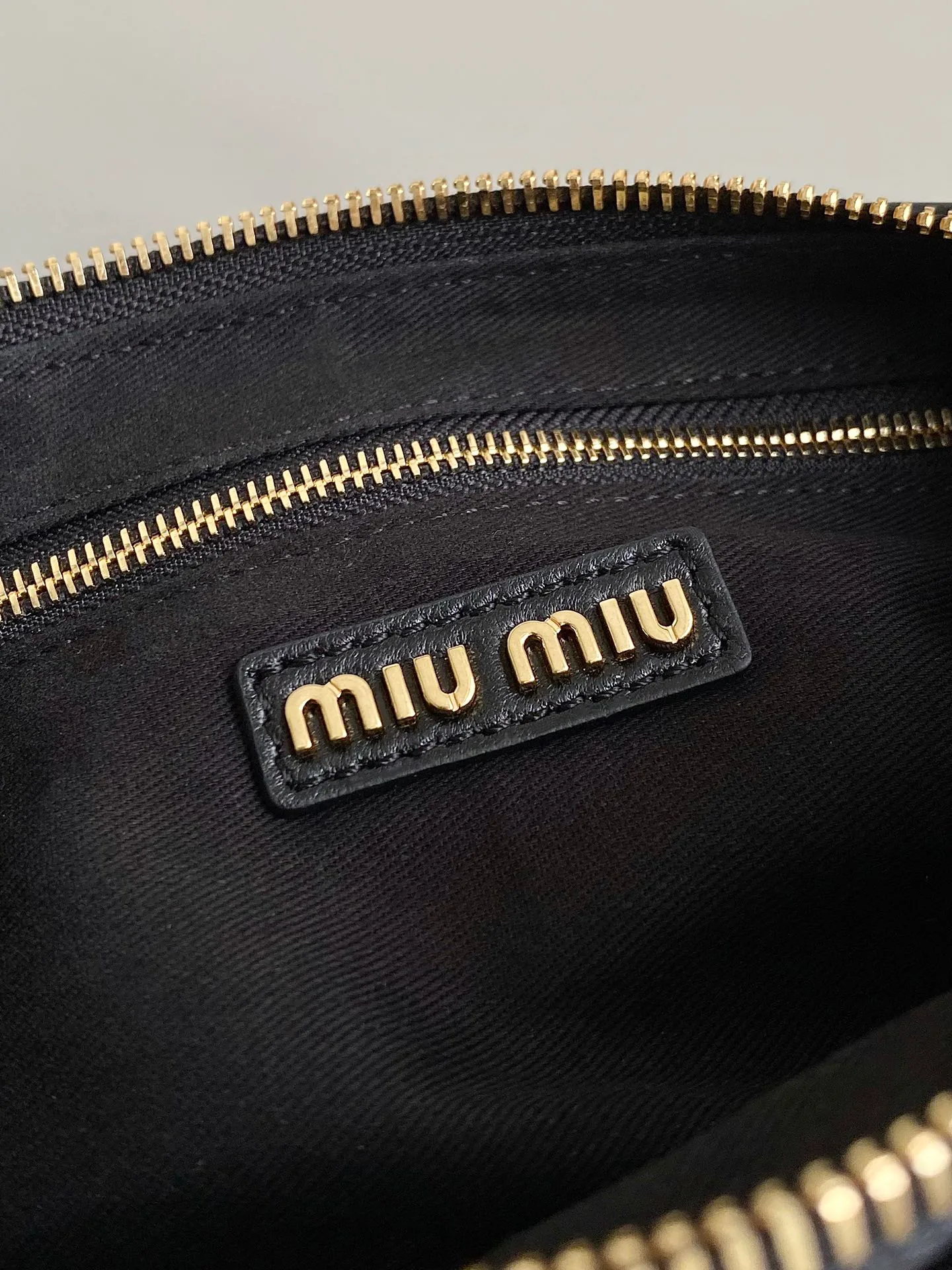 Сумки На Ремне Женские Miu Miu 111402