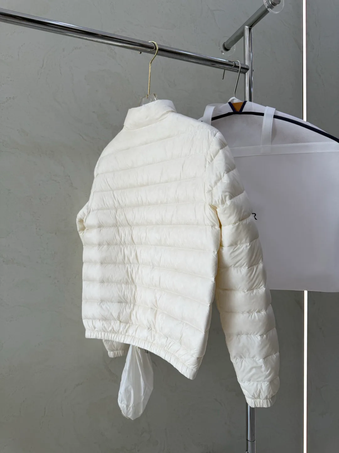 Куртки И Пуховики Женские Moncler 18043471