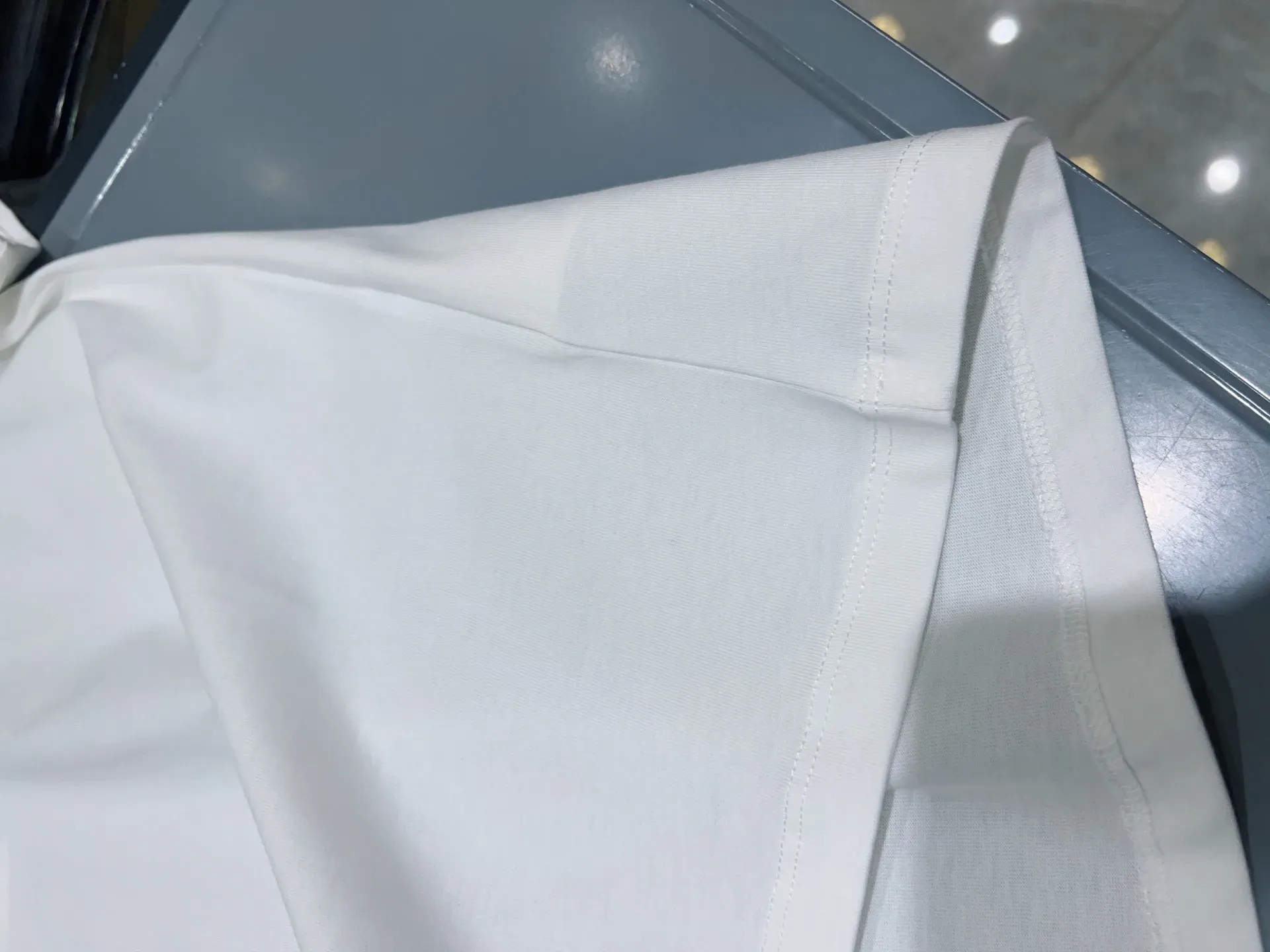 Футболки Женские Ami Paris 1696608