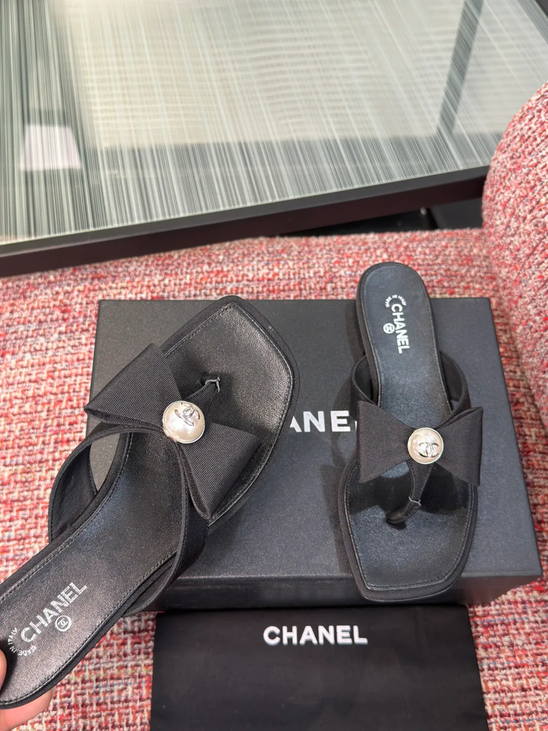 Шлепанцы Женские Chanel 17480150