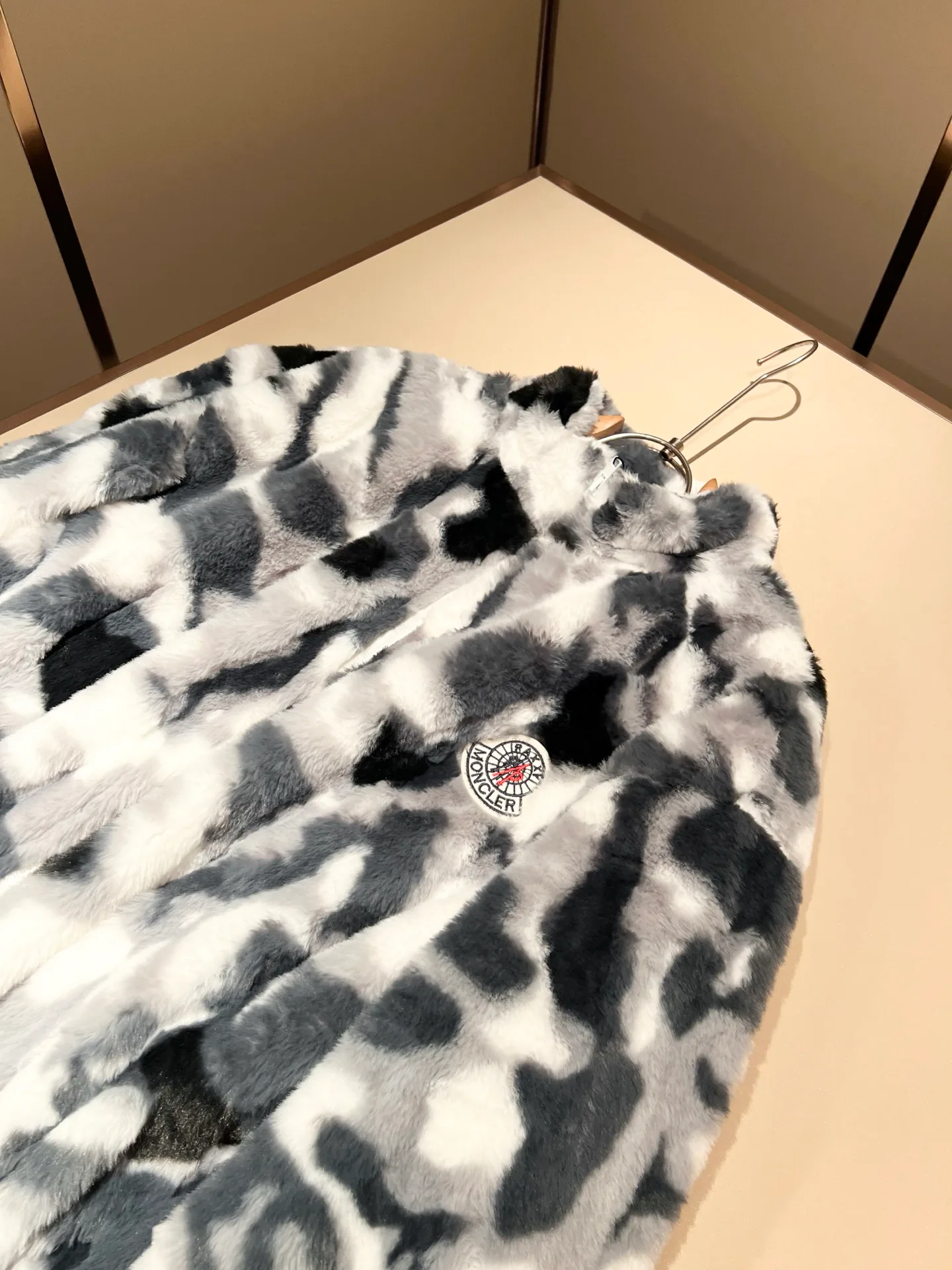 Куртки И Пуховики Мужские Moncler 869374