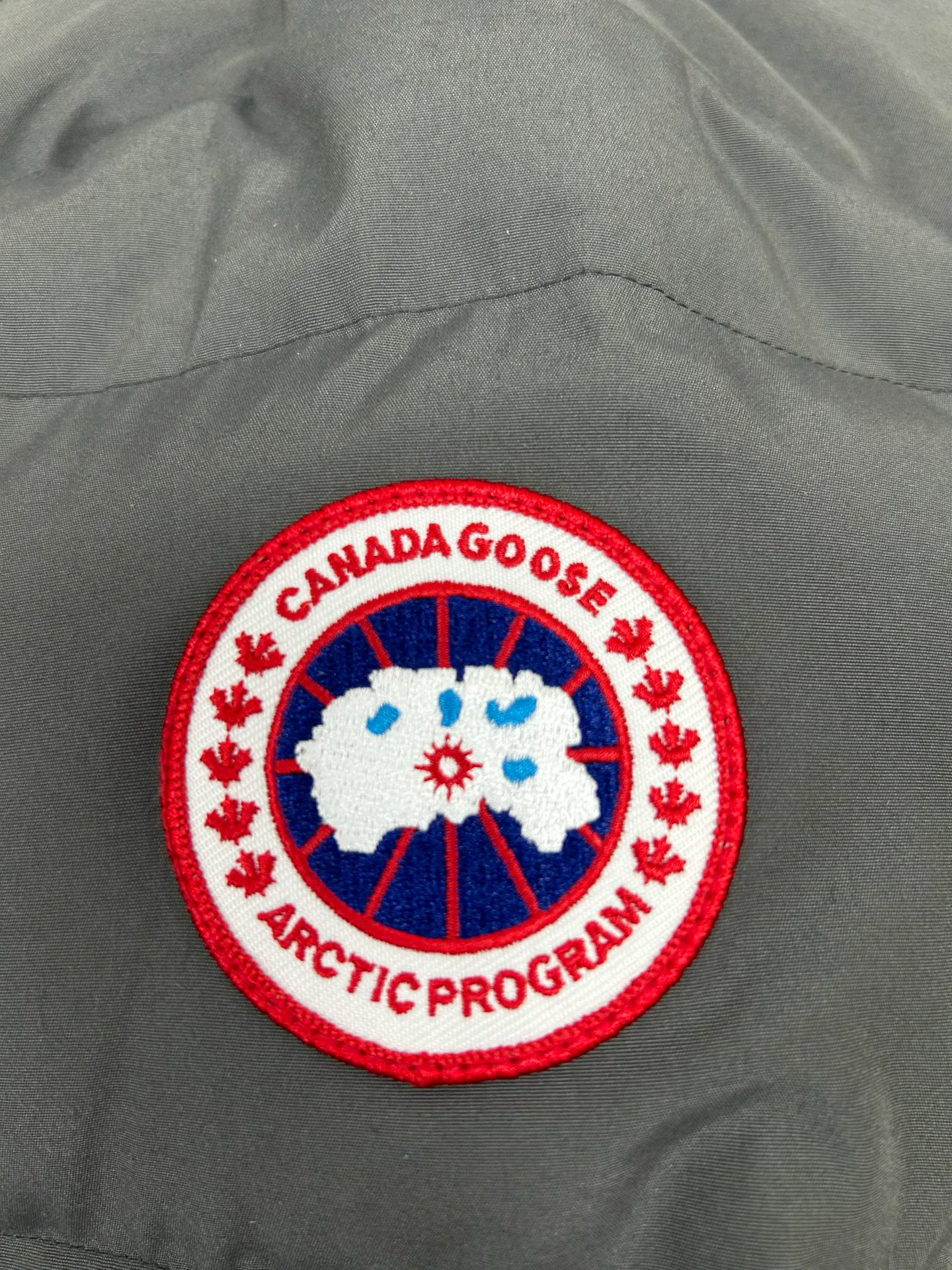 Куртки И Пуховики Женские Canada Goose 18188605