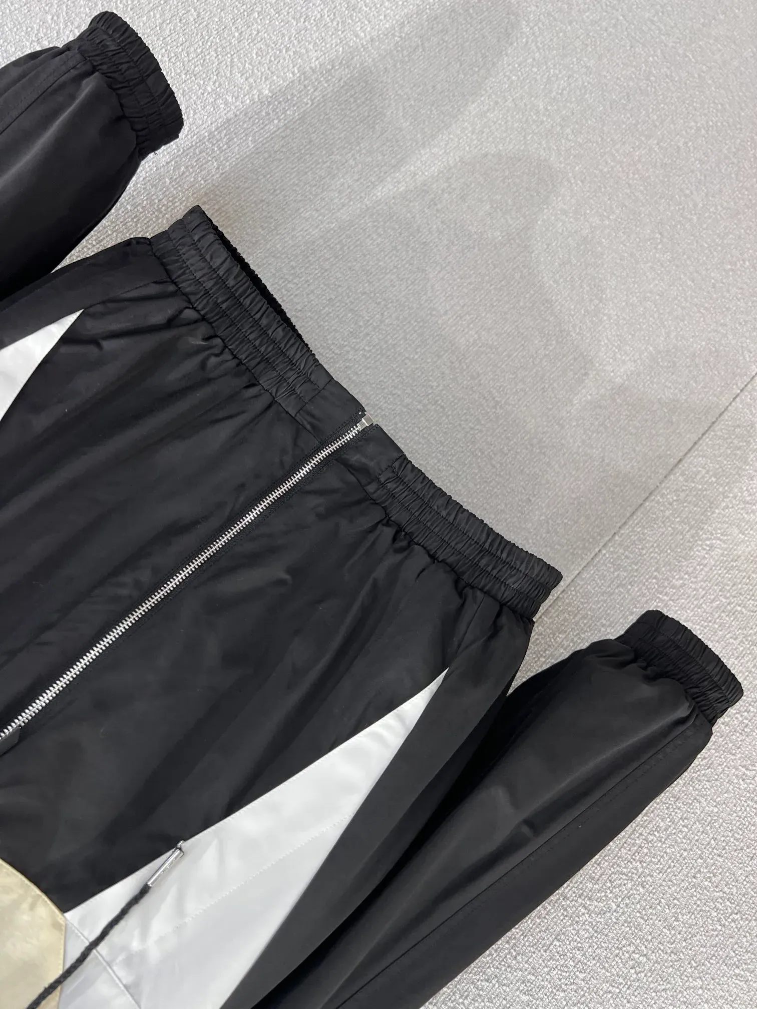 Куртки И Пуховики Женские Louis Vuitton 1212544