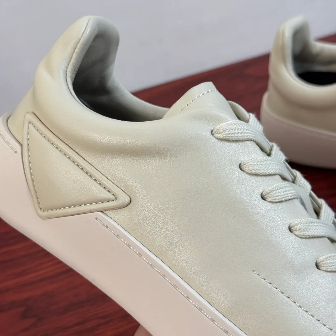 Кроссовки Мужские Prada 16935029