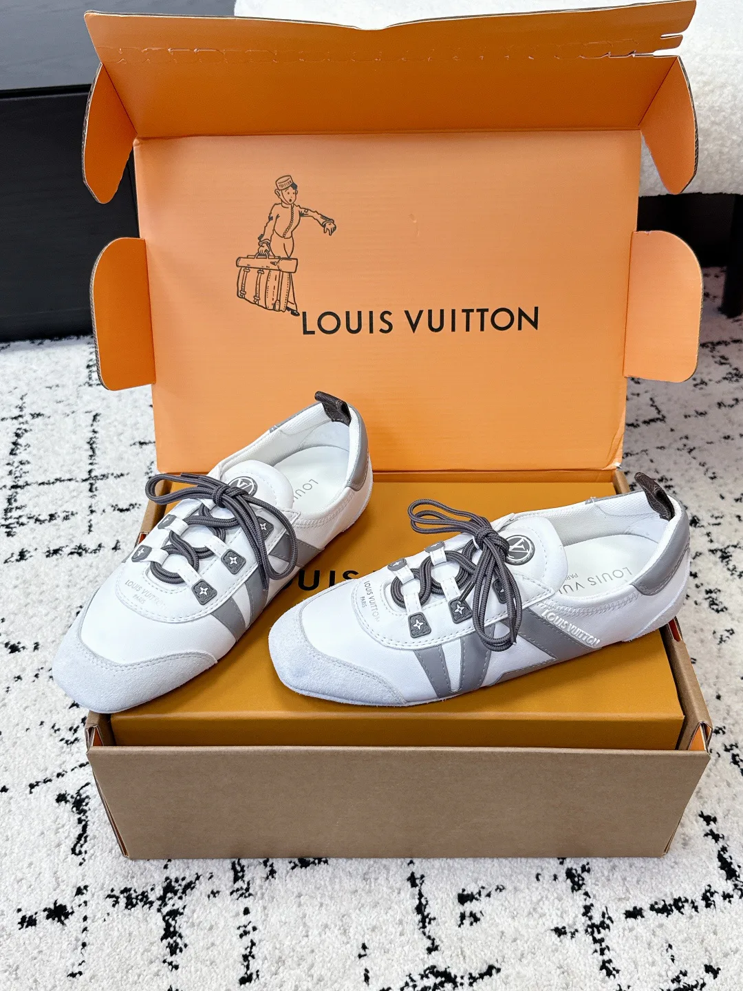 Кроссовки Женские Louis Vuitton 1752771