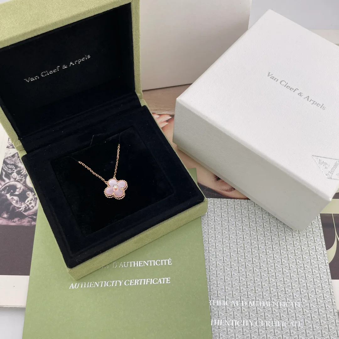 Бижутерия Van Cleef & Arpels 260548