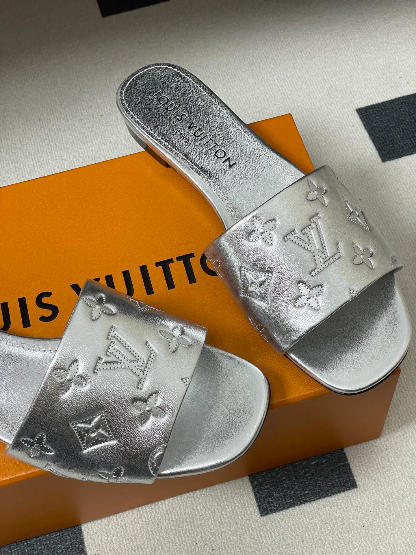 Сандалии Женские Louis Vuitton 3361704
