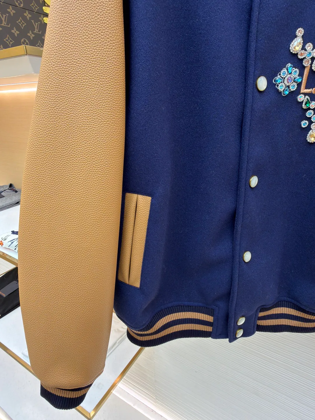 Куртки И Пуховики Мужские Louis Vuitton 11399333