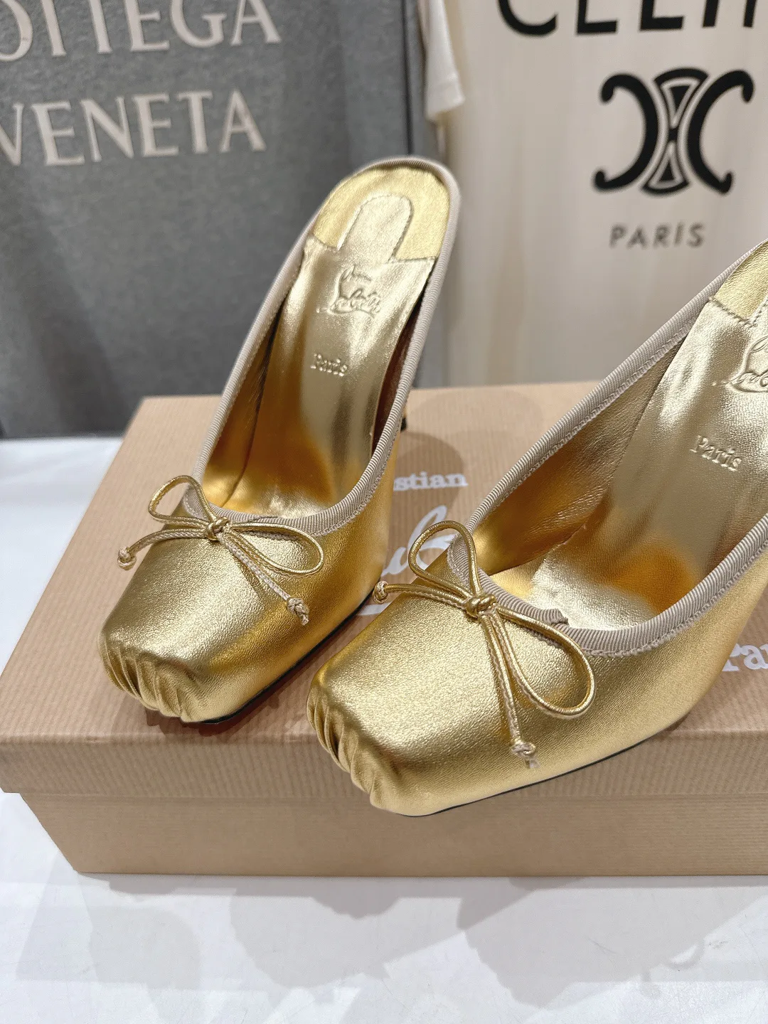 Туфли Женские Christian Louboutin 914302