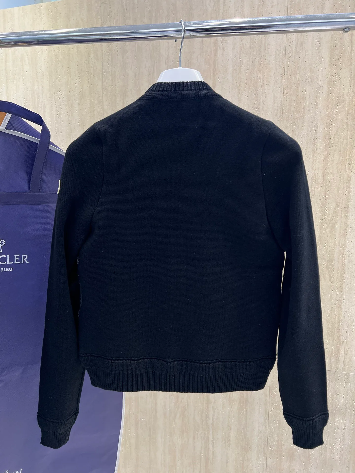 Куртки И Пуховики Женские Moncler 18723756
