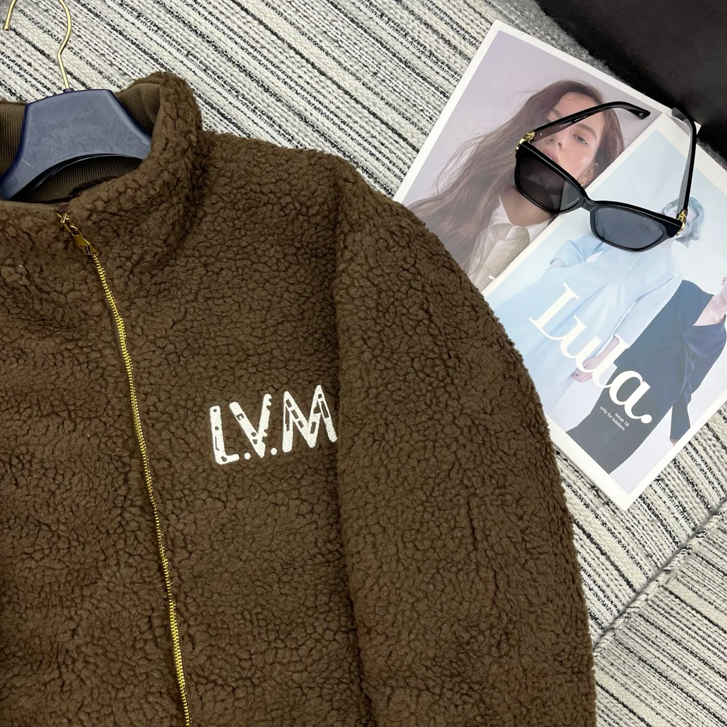 Куртки И Пуховики Женские Louis Vuitton 1586791