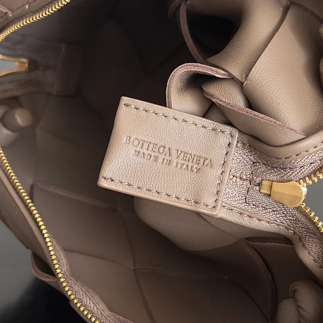 Классические Сумки Женские Bottega Veneta 17372463