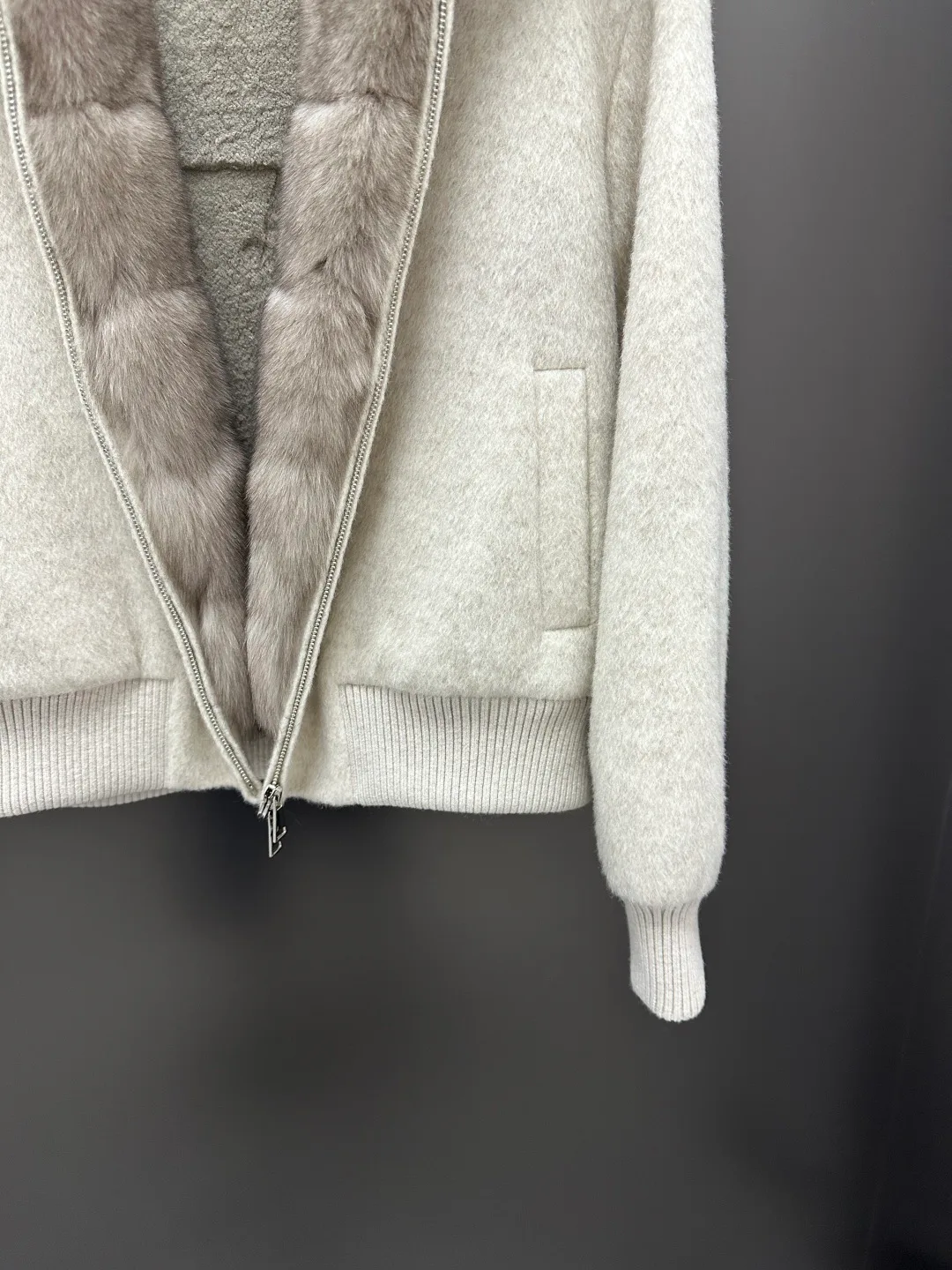 Куртки И Пуховики Женские Loro Piana 18226697